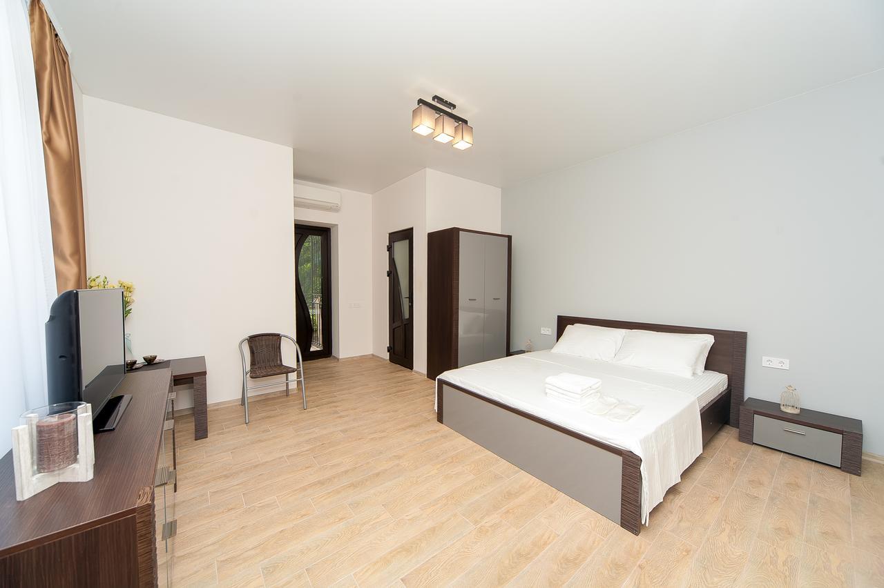 Hotel Fusion Odesa Exterior photo