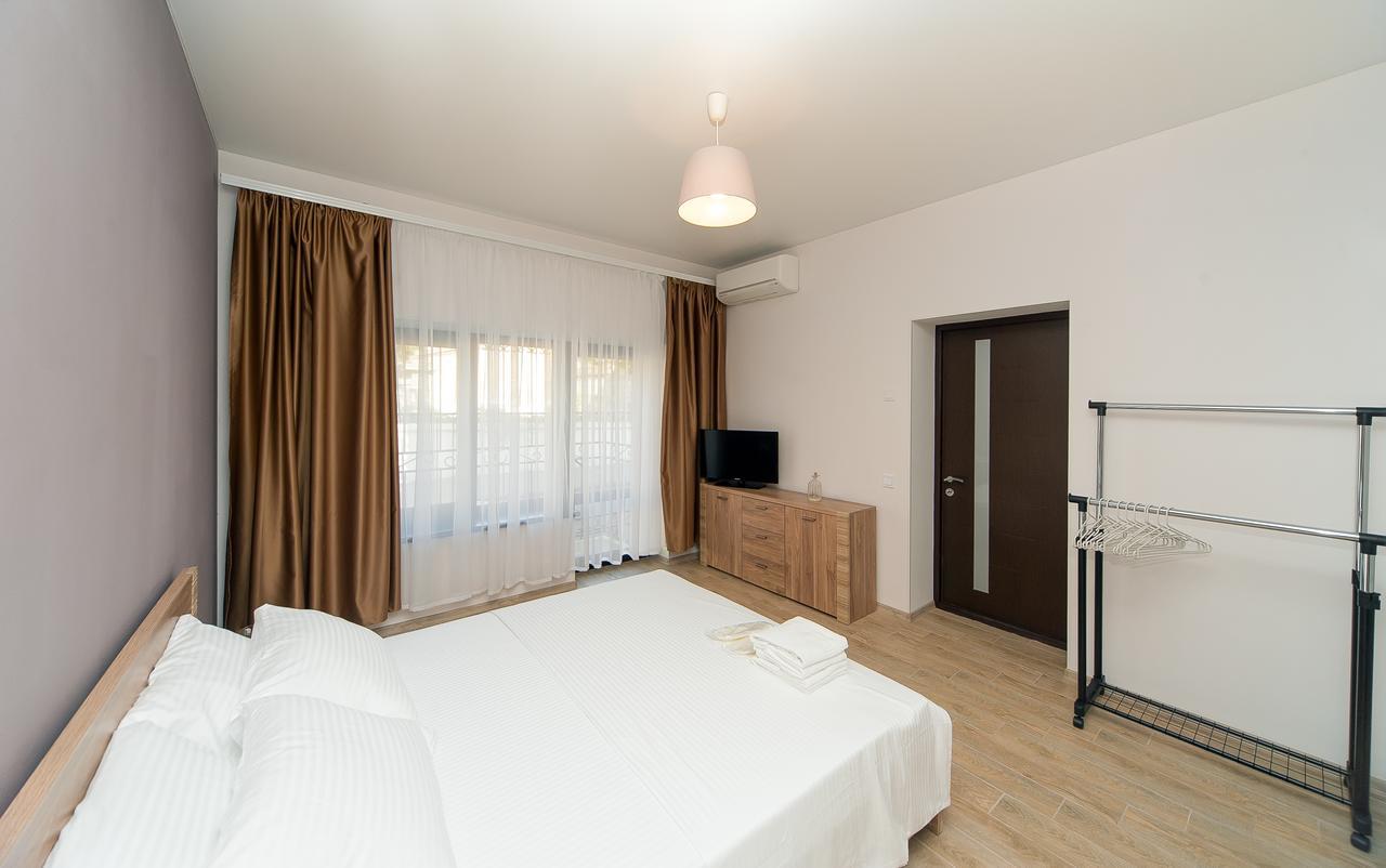 Hotel Fusion Odesa Exterior photo